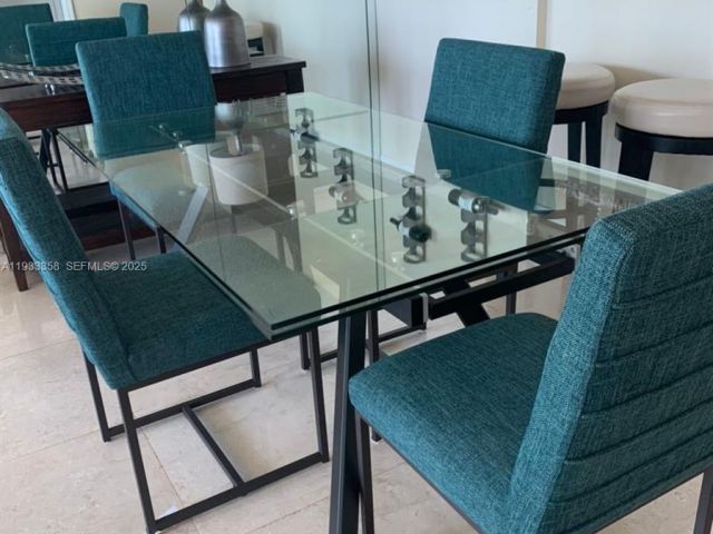 1-bedroom condo for rent in Miami - 1155 Brickell Bay Dr 705 - MondialRealty
