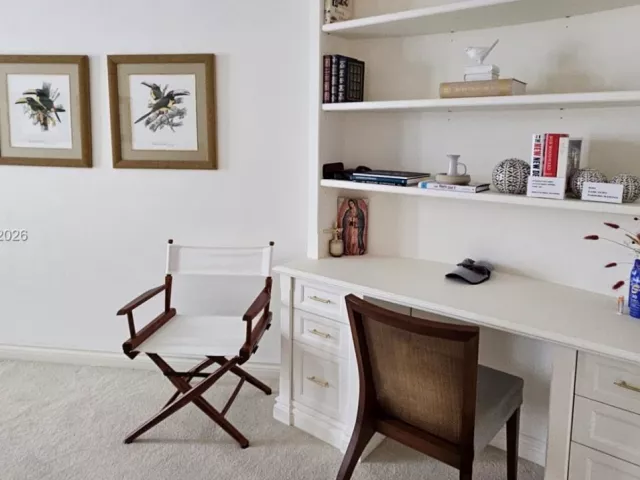 2-bedroom condo for sale in Key Biscayne - 1111 Crandon Blvd A504 - MondialRealty