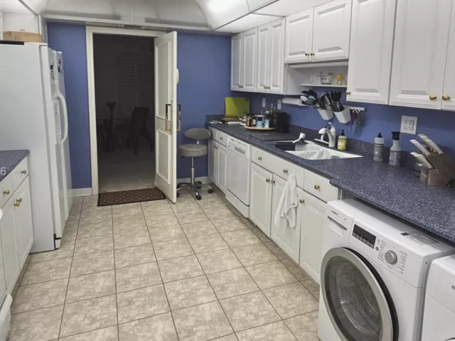 2-bedroom condo for sale in Key Biscayne - 1111 Crandon Blvd A504 - MondialRealty