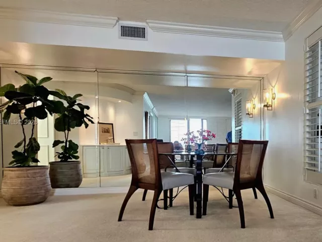 2-bedroom condo for sale in Key Biscayne - 1111 Crandon Blvd A504 - MondialRealty