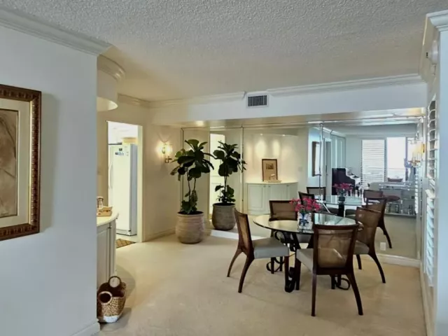 2-bedroom condo for sale in Key Biscayne - 1111 Crandon Blvd A504 - MondialRealty