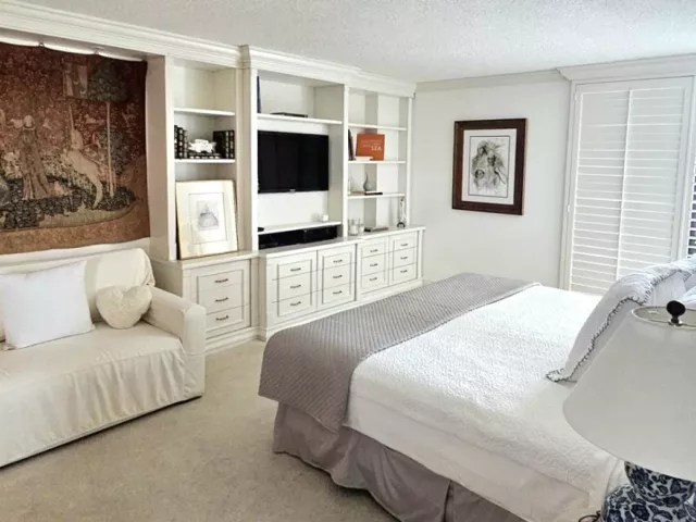 2-bedroom condo for sale in Key Biscayne - 1111 Crandon Blvd A504 - MondialRealty