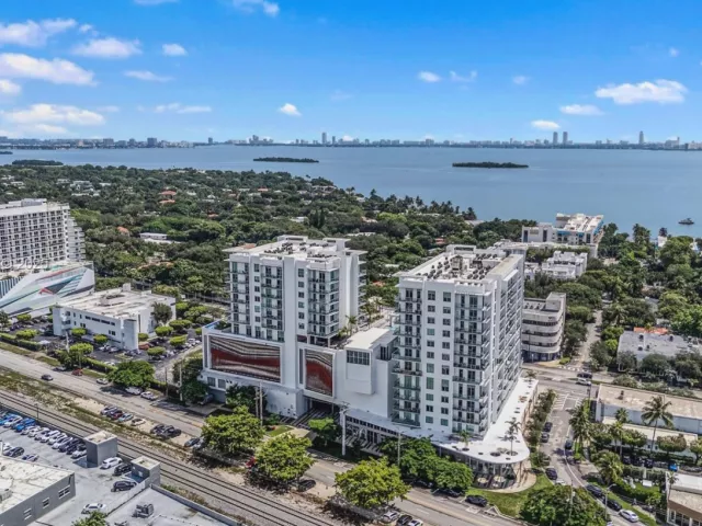 1-bedroom condo for rent in Miami - 3900 Biscayne Blvd S-904 - MondialRealty
