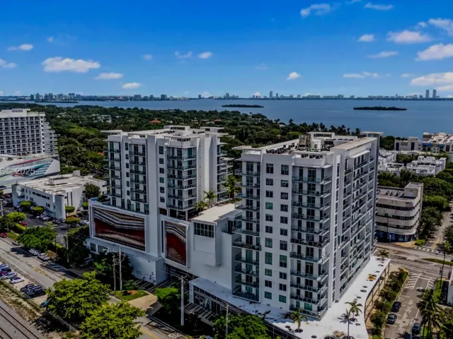1-bedroom condo for rent in Miami - 3900 Biscayne Blvd S-904 - MondialRealty