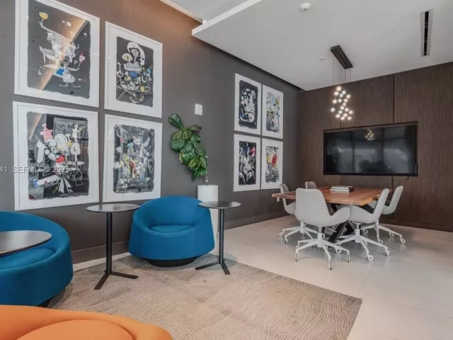 1-bedroom condo for rent in Miami - 3900 Biscayne Blvd S-904 - MondialRealty