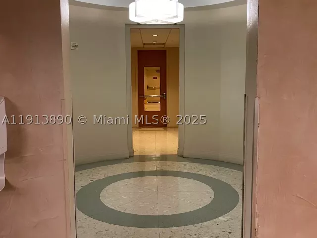 1-bedroom condo for rent in Lauderdale By The Sea - 3801 S Ocean Dr 11T - MondialRealty