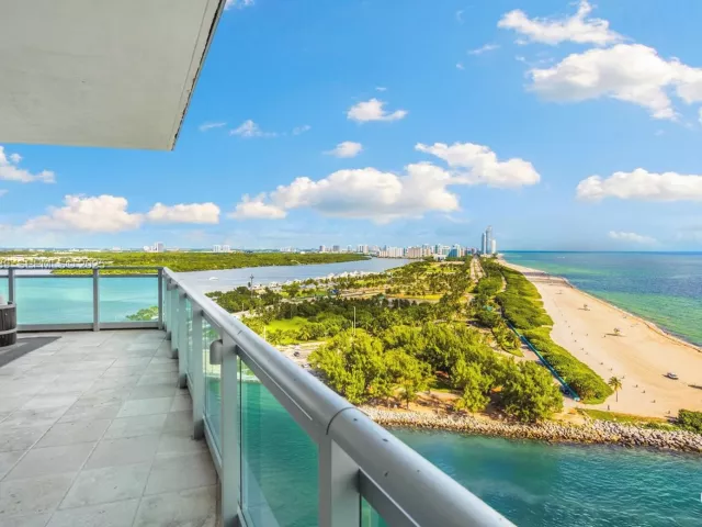 3-bedroom condo for rent in Bal Harbour -  - MondialRealty