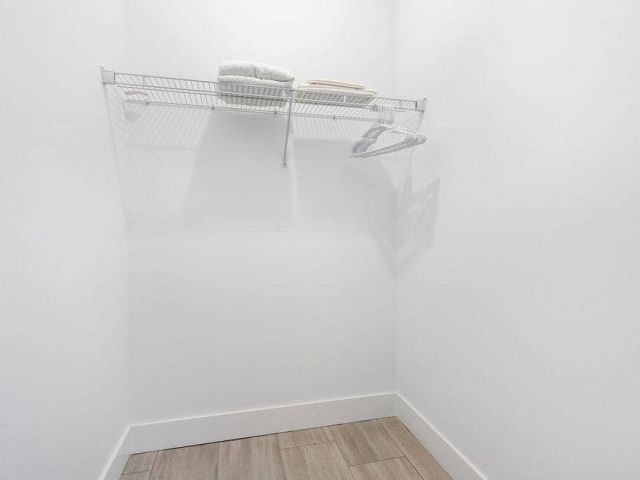 Home for rent at 3514 Hiawatha Avenue - photo 6916392