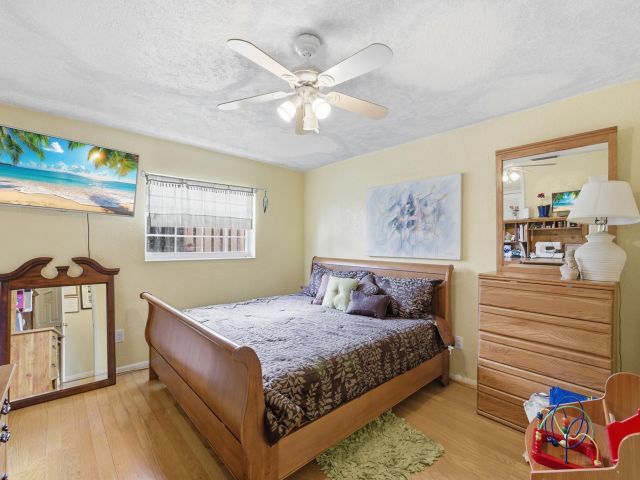 Home for sale at 1811 NW 119th Avenue - photo 6920427