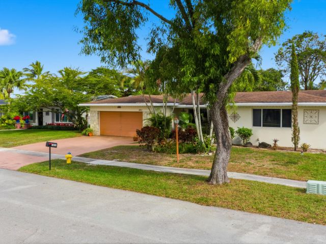 Home for sale at 1811 NW 119th Avenue - photo 6920441