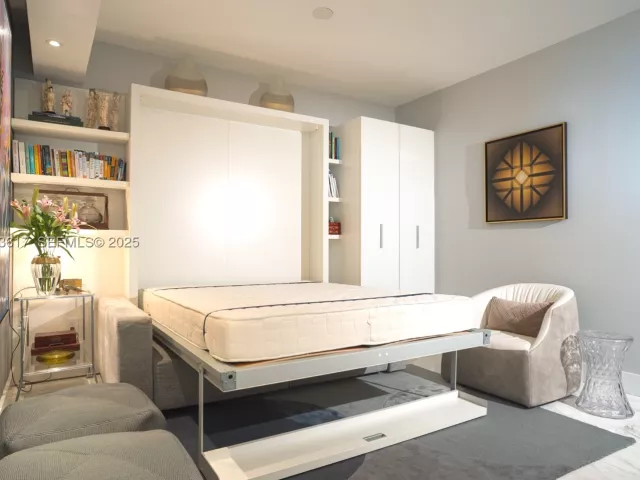 2-bedroom condo for sale in Miami - 1331 Brickell Bay Dr 1609 - MondialRealty