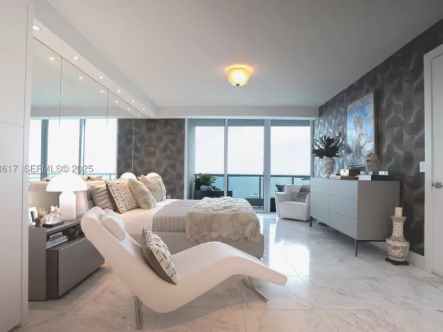 2-bedroom condo for sale in Miami - 1331 Brickell Bay Dr 1609 - MondialRealty