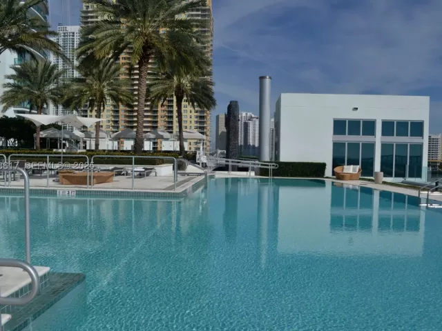 2-bedroom condo for sale in Miami - 1331 Brickell Bay Dr 1609 - MondialRealty