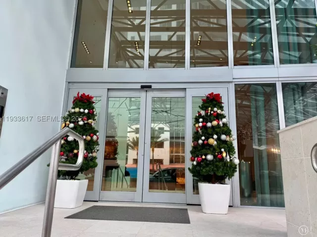 2-bedroom condo for sale in Miami - 1331 Brickell Bay Dr 1609 - MondialRealty