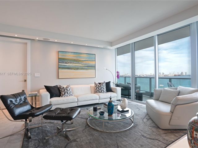 Apartment for sale  Unit #1609 - photo 6926708