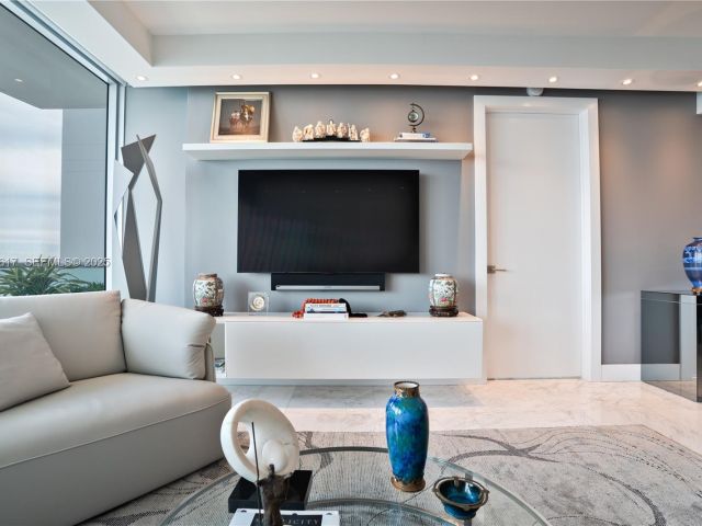 Apartment for sale  Unit #1609 - photo 6926710