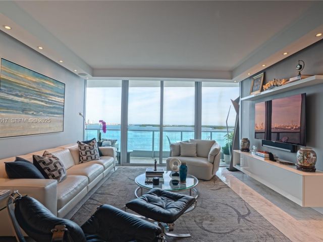 Apartment for sale  Unit #1609 - photo 6926714