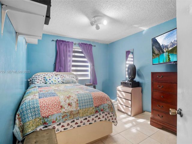 3-bedroom home for sale in Miami Gardens - 5297 NW 190th Ln - MondialRealty
