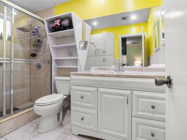 3-bedroom home for sale in Miami Gardens - 5297 NW 190th Ln - MondialRealty