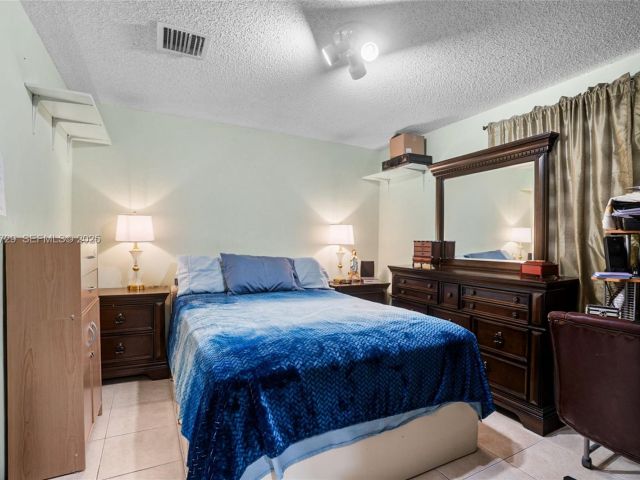 3-bedroom home for sale in Miami Gardens - 5297 NW 190th Ln - MondialRealty