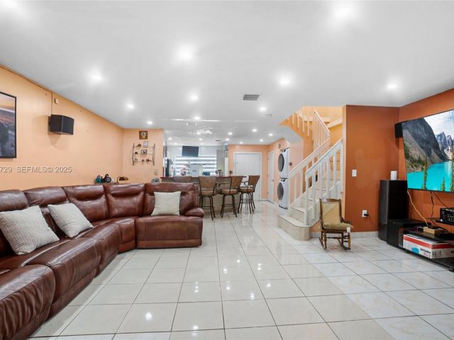 3-bedroom home for sale in Miami Gardens - 5297 NW 190th Ln - MondialRealty