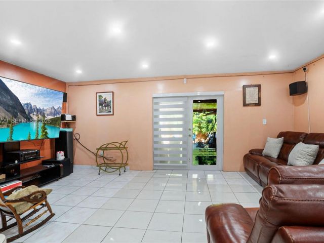 3-bedroom home for sale in Miami Gardens - 5297 NW 190th Ln - MondialRealty