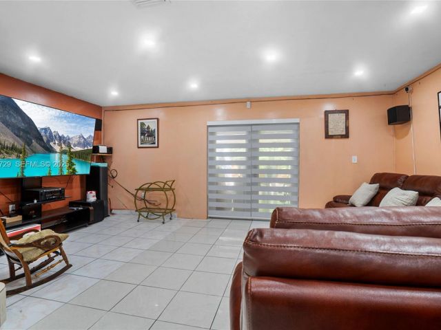 3-bedroom home for sale in Miami Gardens - 5297 NW 190th Ln - MondialRealty