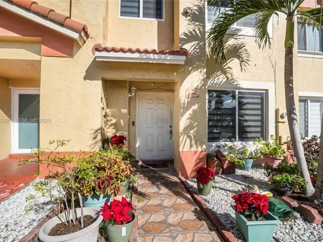 3-bedroom home for sale in Miami Gardens - 5297 NW 190th Ln - MondialRealty