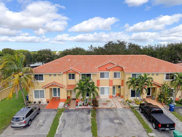 3-bedroom home for sale in Miami Gardens - 5297 NW 190th Ln - MondialRealty