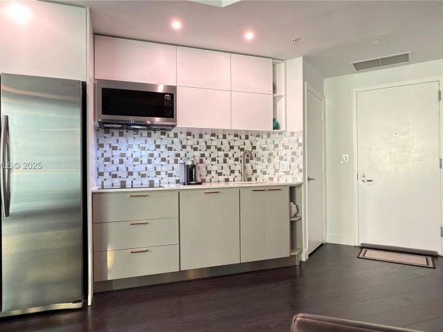 condo for sale in Miami - 1900 N Bayshore Dr 3705 - MondialRealty