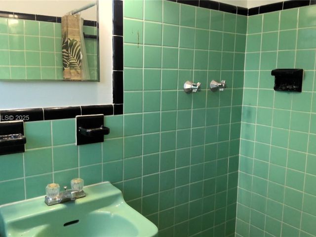 Home for rent at 3825 NW 168th Ter 0 - photo 7481221