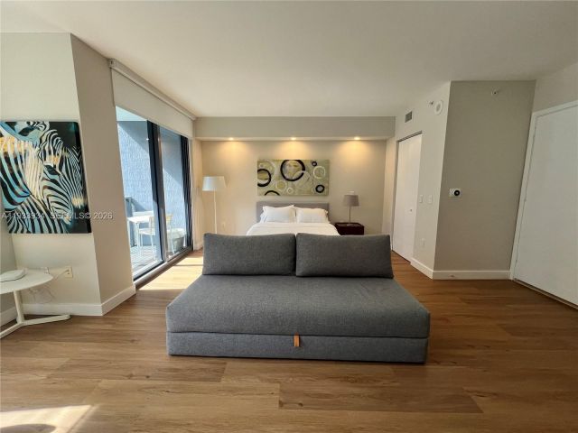 condo for rent in Miami - 31 SE 6th St 703 - MondialRealty