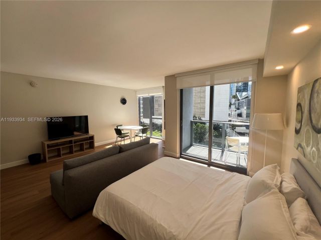 condo for rent in Miami - 31 SE 6th St 703 - MondialRealty