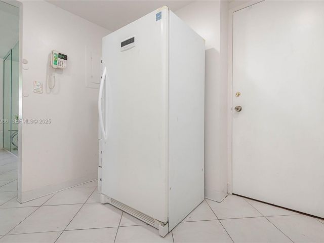 2-bedroom condo for sale in Hallandale Beach - 1965 S Ocean Dr MR - MondialRealty