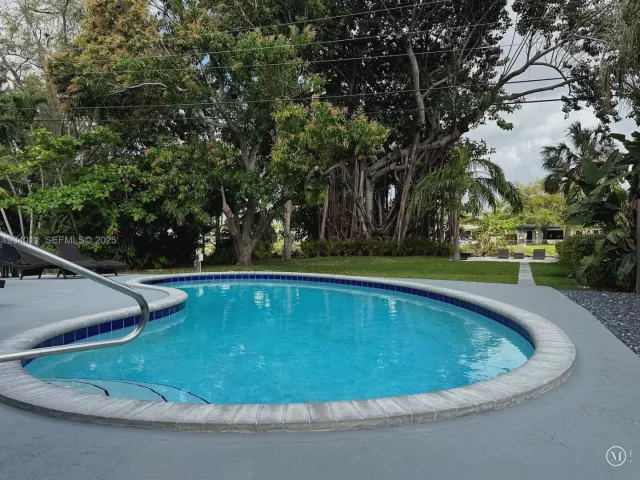 3-bedroom home for sale in Wilton Manors - 513 NW 30th St - MondialRealty