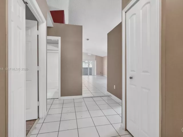 3-bedroom home for sale in Pembroke Pines - 1244 NW 171st Ave - MondialRealty