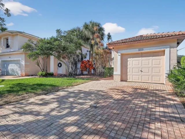 3-bedroom home for sale in Pembroke Pines - 1244 NW 171st Ave - MondialRealty