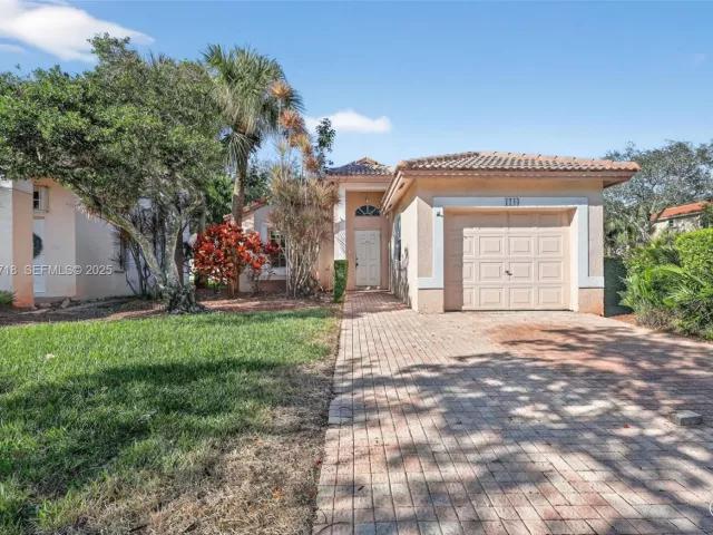 3-bedroom home for sale in Pembroke Pines - 1244 NW 171st Ave - MondialRealty