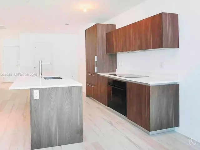2-bedroom condo for sale in Miami - 480 NE 31st St 3404 - MondialRealty