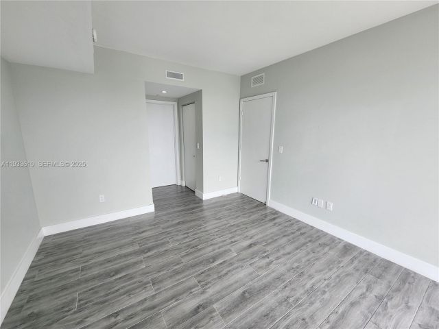 Apartment for sale  Unit #3502 - photo 6922142