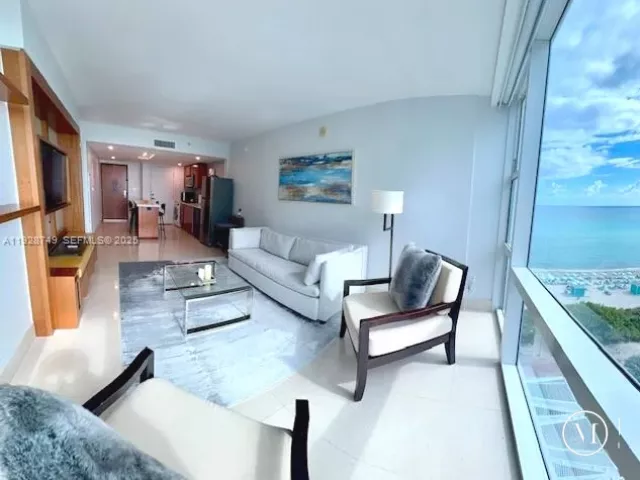 1-bedroom condo for rent in Miami Beach - 6801 Collins Ave 718 - MondialRealty