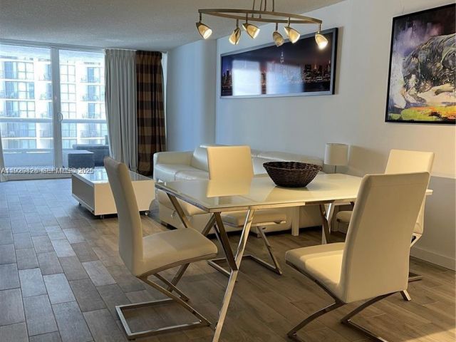 Apartment for rent  Unit #A-1842 - photo 7433787