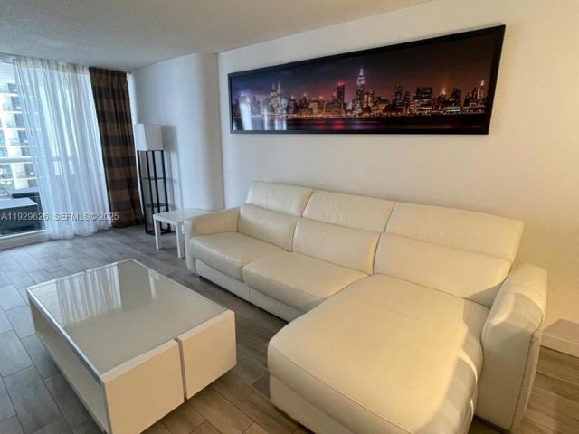 Apartment for rent  Unit #A-1842 - photo 7433788