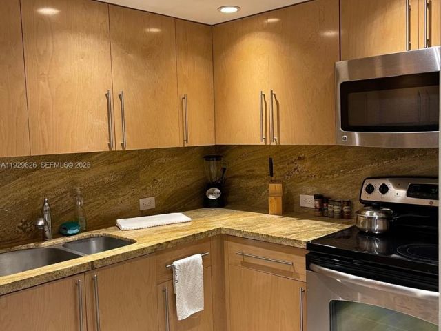 Apartment for rent  Unit #A-1842 - photo 7433793