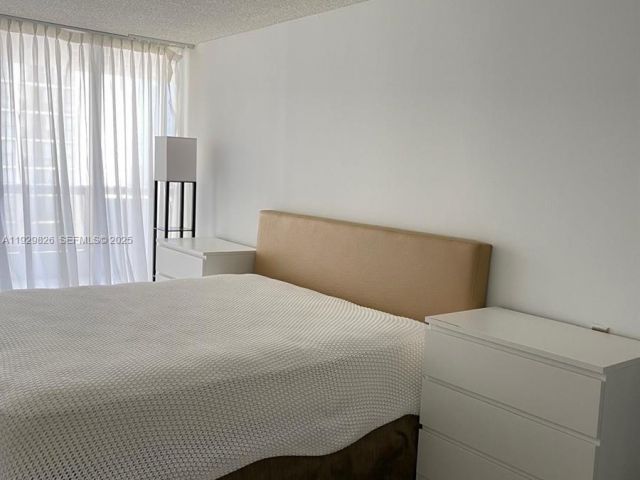 Apartment for rent  Unit #A-1842 - photo 7433794