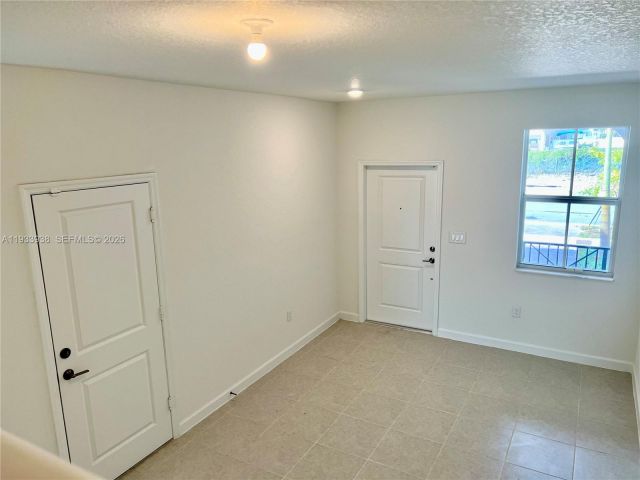 3-bedroom home for rent in Miami - 12713 NW 24th Ave - MondialRealty