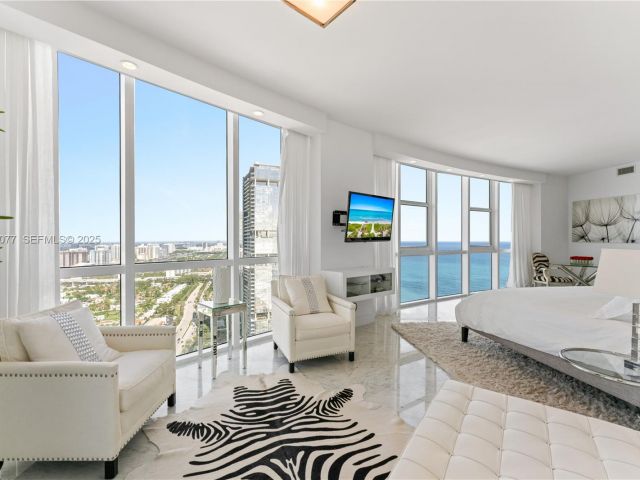 Apartment for sale  Unit #5001 - photo 6923349