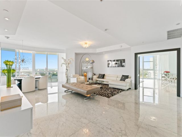 Apartment for sale  Unit #5001 - photo 6923361