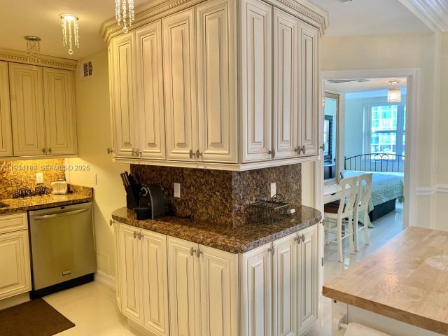 Apartment for sale  Unit #3C - photo 7430385