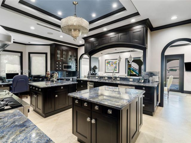 Home for sale at 10330 W Broadview Dr - photo 6922869